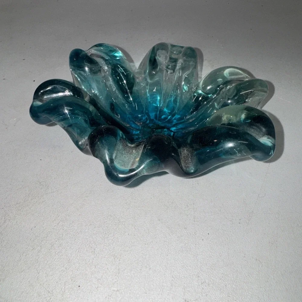 Viking Six Petal Blue Candy Dish Bowl Flower Shaped 1970's VTG MCM Hand